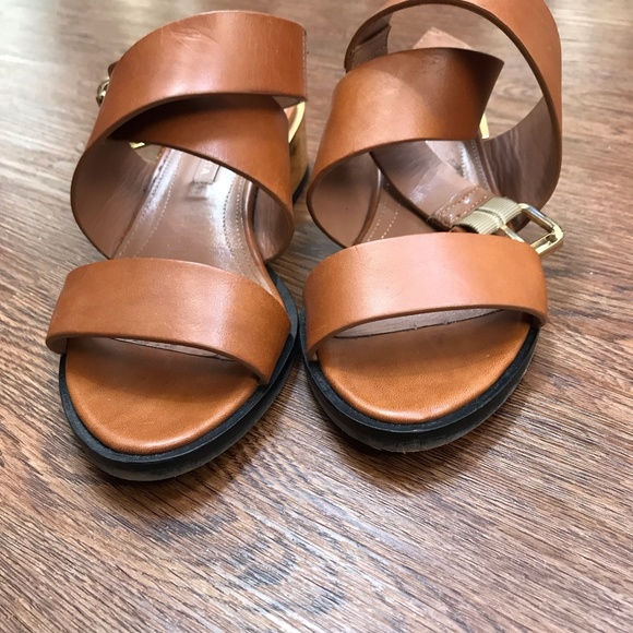 BCBG Maxazria Leather Shoes Sz 6 - Picture 2 of 4